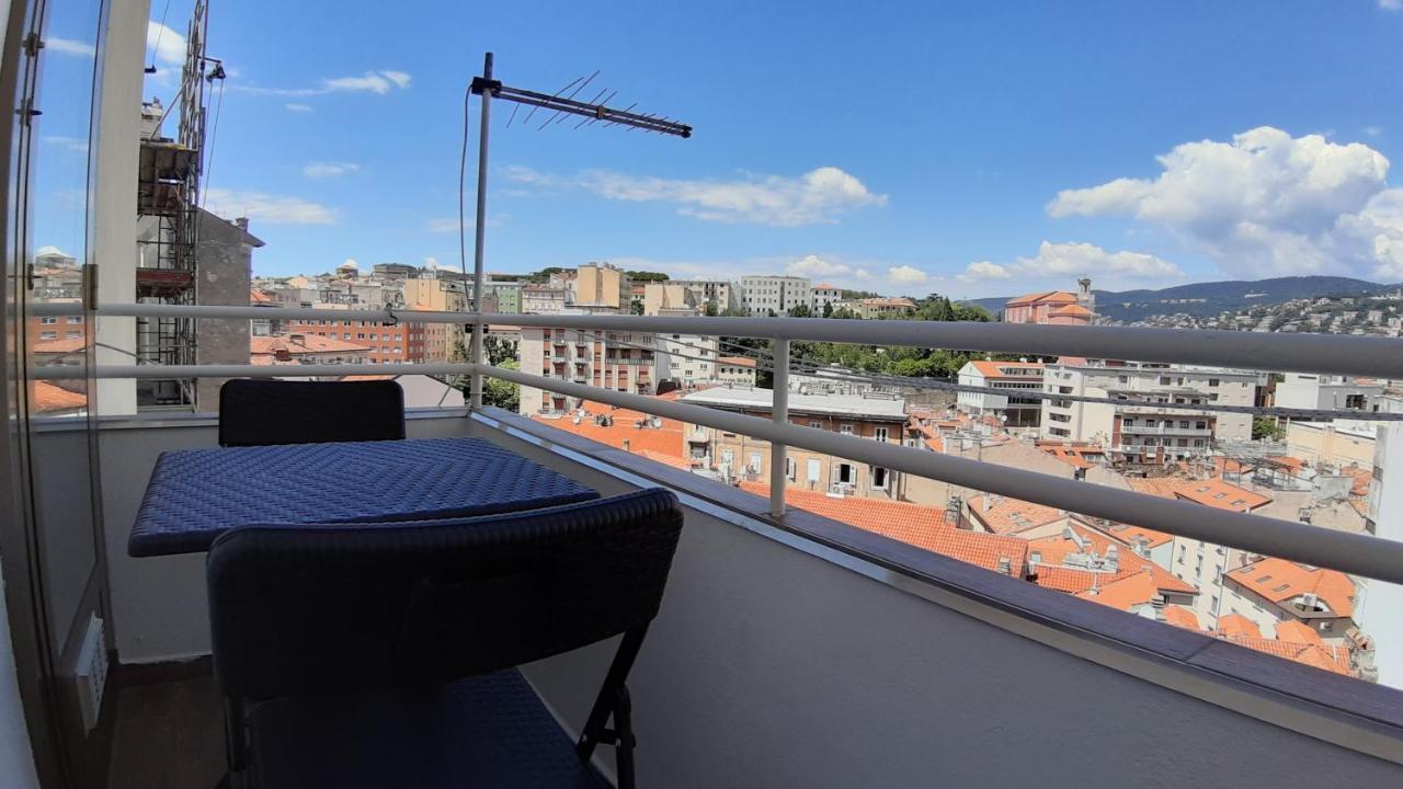 Da Federico 2 Lägenhet Trieste Exteriör bild